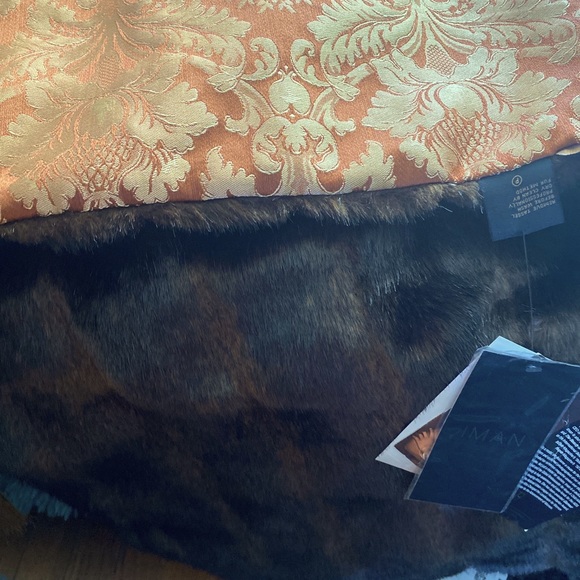 IMAN Faux Fur - Picture 2 of 6